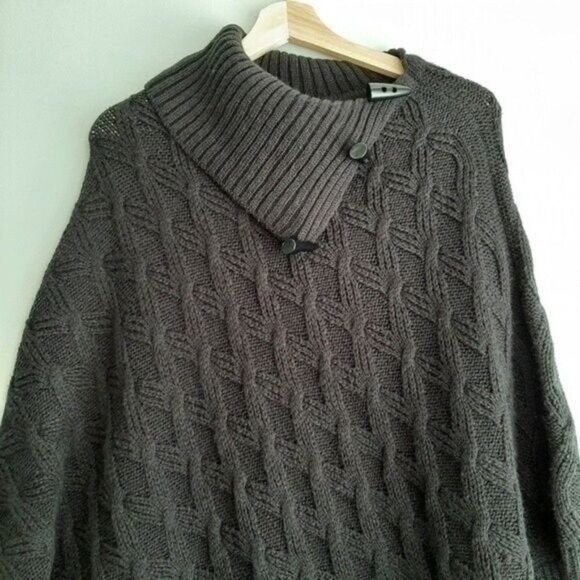 FRAAS Chunky Knit Poncho Black Toggle Buttons Sz O/S - Picture 5 of 11